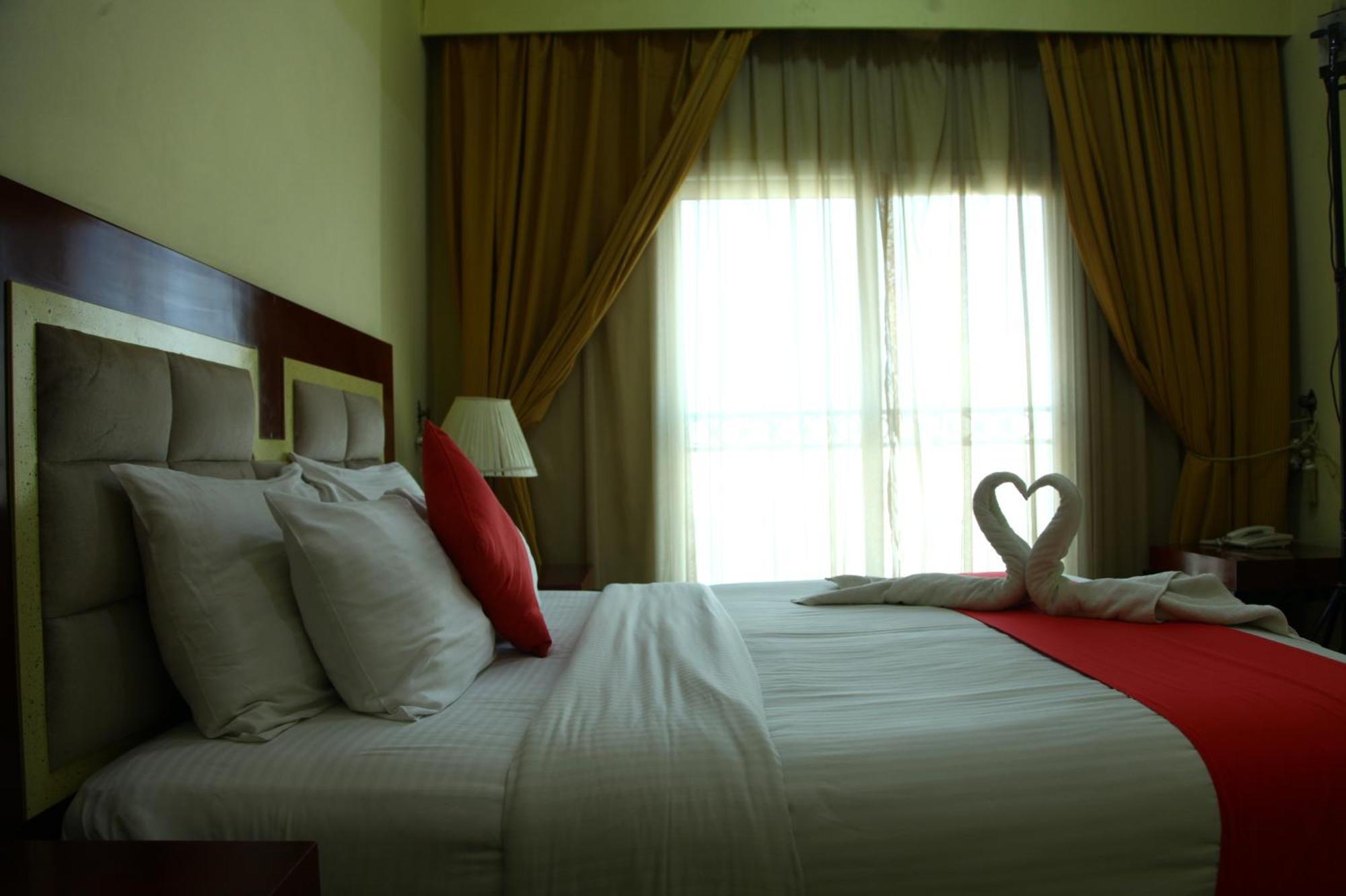 Ruwi Hotel Apartments, Charjah Extérieur photo