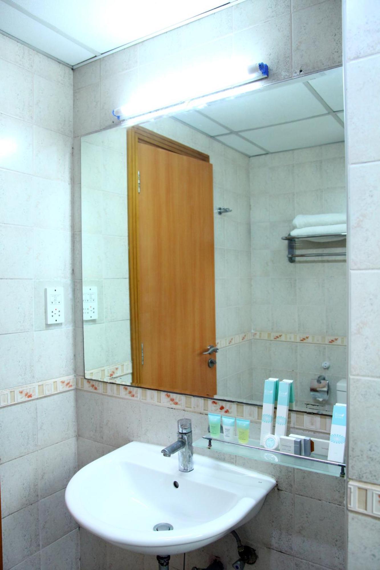 Ruwi Hotel Apartments, Charjah Extérieur photo